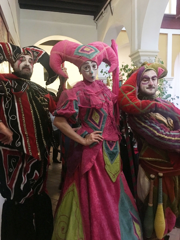 Teatro, raperos, animaci&oacute;n de calle y exposiciones en los d&iacute;as principales del Mercado Barroco