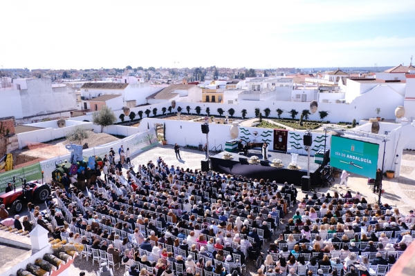 Gines celebr&oacute; el D&iacute;a de Andaluc&iacute;a con la entrega de galardones  a los Ginenses del A&ntilde;o