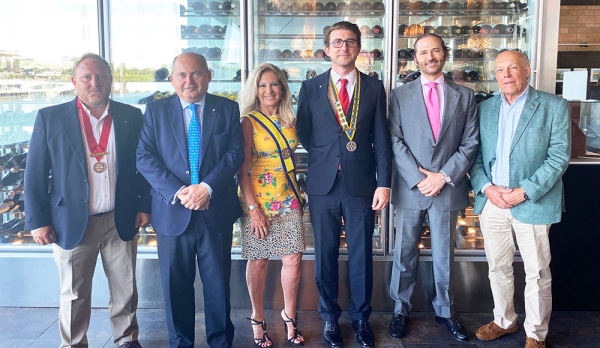 El ingeniero industrial &Aacute;lvaro Mu&ntilde;oz  preside el Rotary Sevilla Corporate tras culminar el mandato de Luis Romero