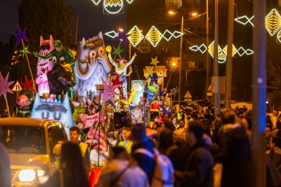 La Cabalgata 2025 llena de magia, integraci&oacute;n y animaci&oacute;n las calles de Mairena