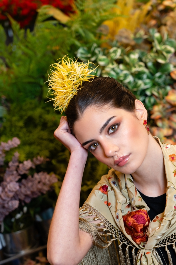 Blanco Azahar propone flores silvestres muy coloridas y de tacto natural para el Roc&iacute;o 2025