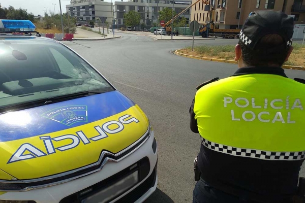 La polic&iacute;a local de Mairena del Aljarafe disuelve una fiesta e interpone m&aacute;s de 40 denuncias