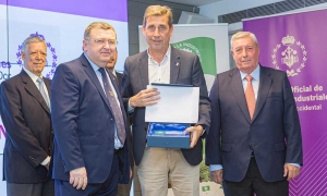 El Colegio de Ingenieros Industriales concede a Pilas la Bandera Verde en Industria