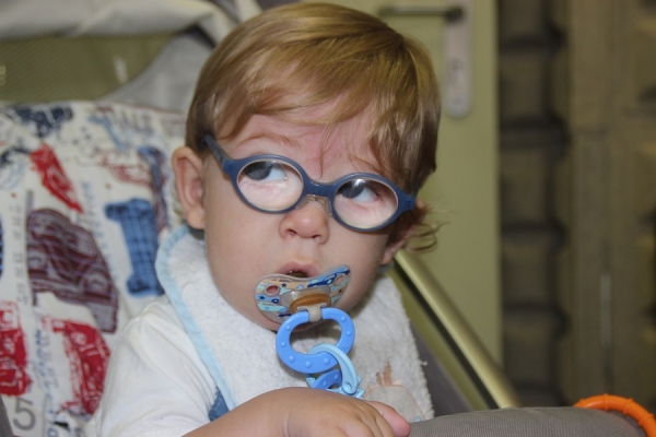 Iv&aacute;n con s&oacute;lo 12 meses padece una enfermedad rara, pero ya es un gran h&eacute;roe