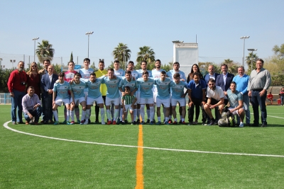 Sanl&uacute;car la Mayor ya cuenta con nuevo c&eacute;sped en su estadio municipal
