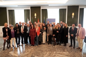 Juli&aacute;n Lara demuestra en Rotary Club Sevilla Corporate que los sue&ntilde;os se hacen realidad